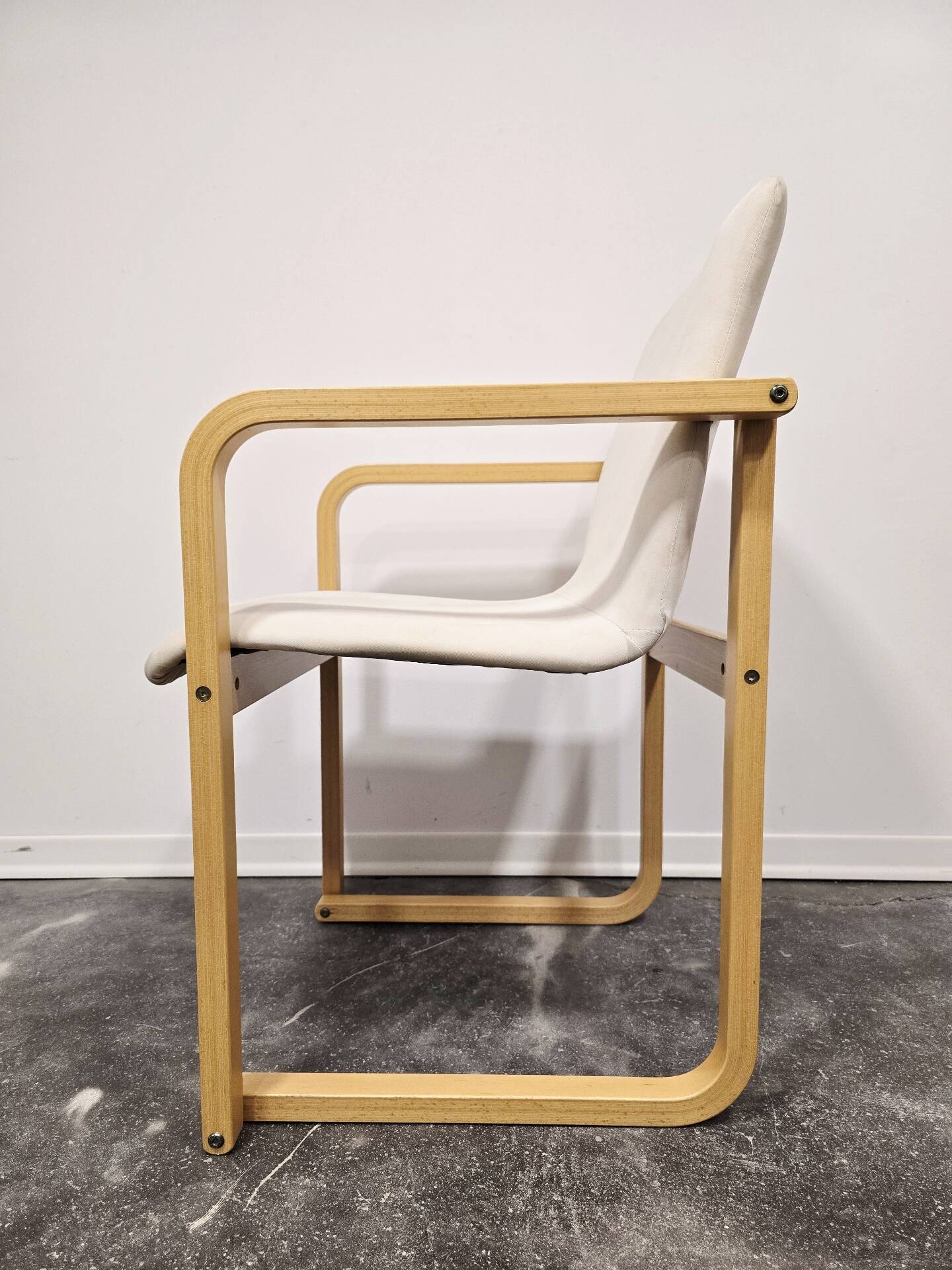 Fauteuil par Branko Uršič en bois cintré