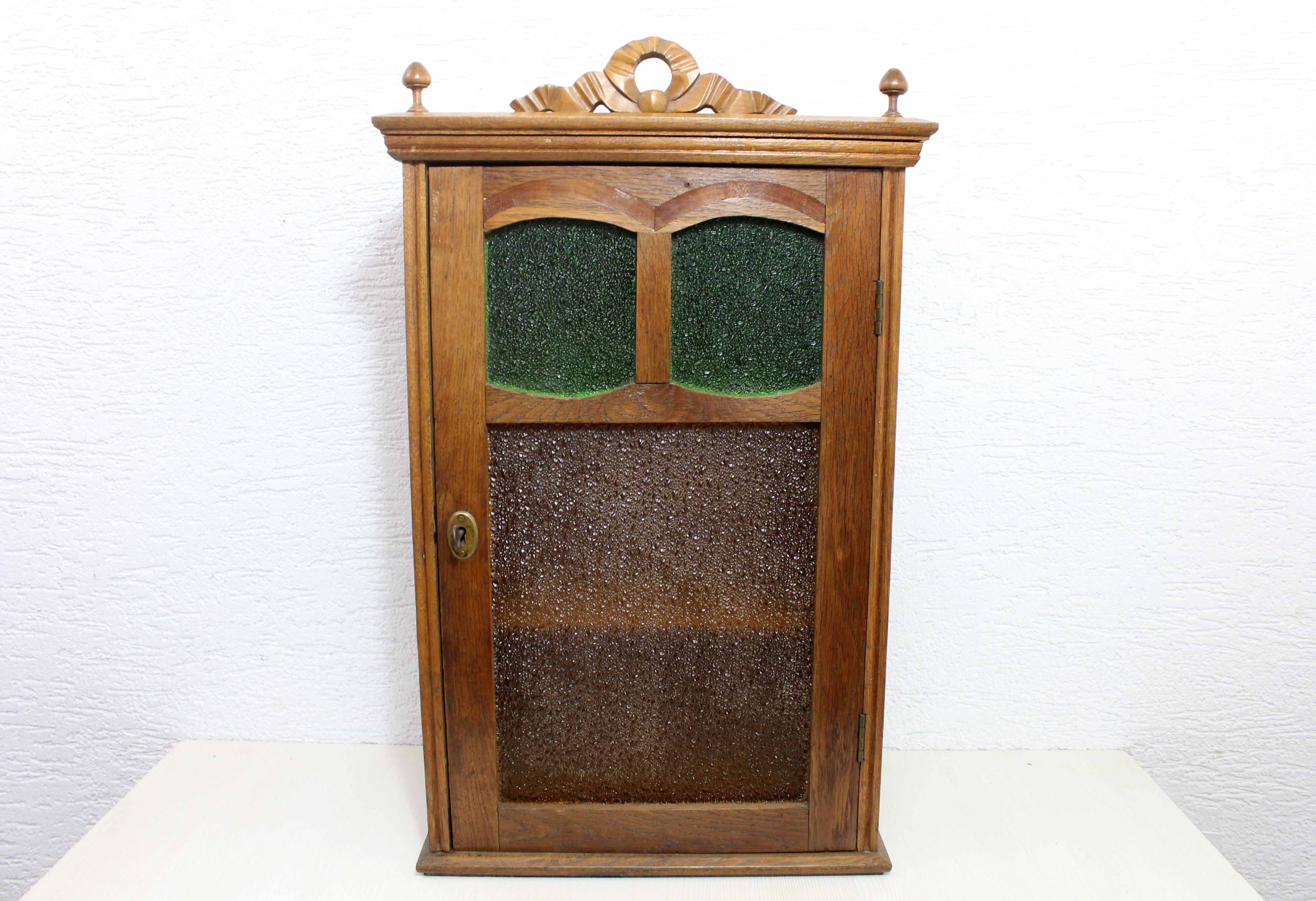 Art Deco display case in solid wood and glass, 1930s