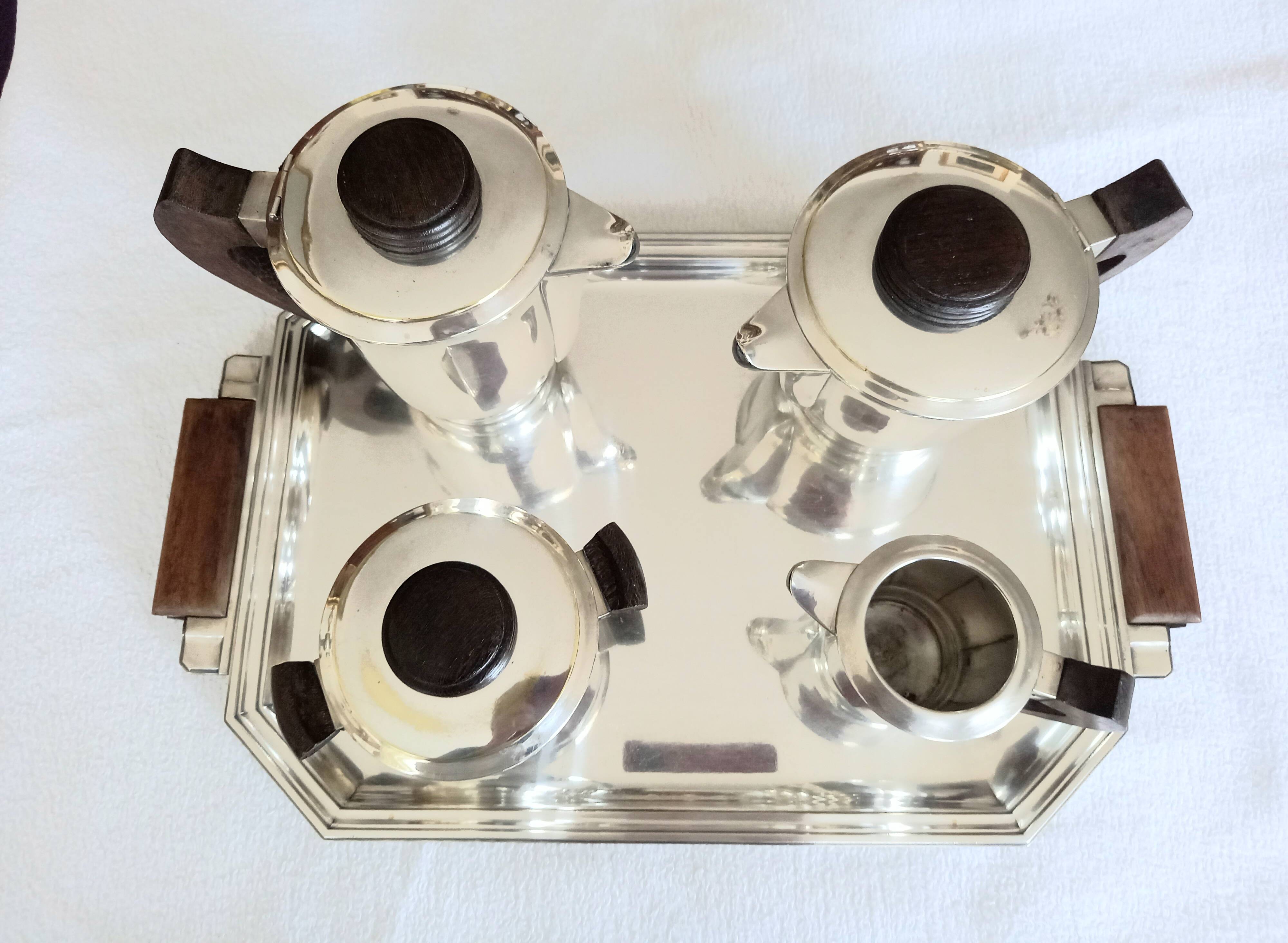 Art Deco coffee and tea service, silver-plated metal tray.