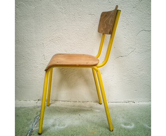 Chaise écolier jaune