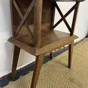 Table de chevet à croisillons, pieds compas vintage