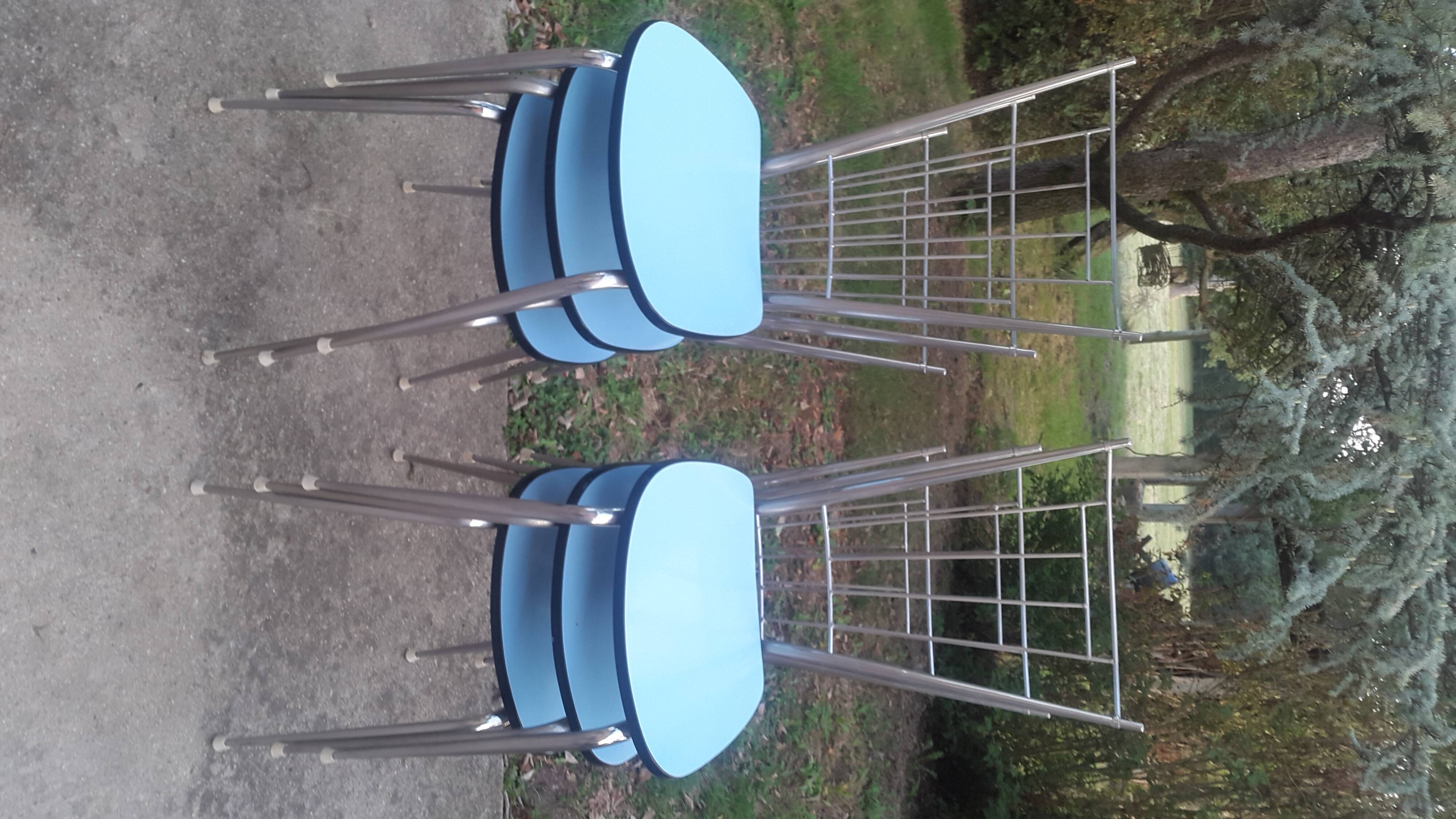 Lot of 6 blue formica chairs from the 1960s