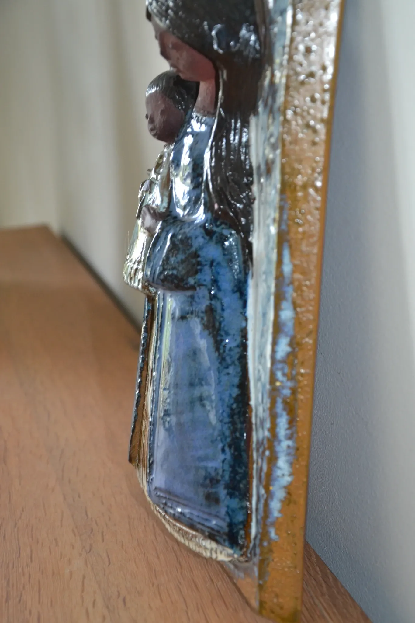 Enamel plaque Virgin with Child Perignem