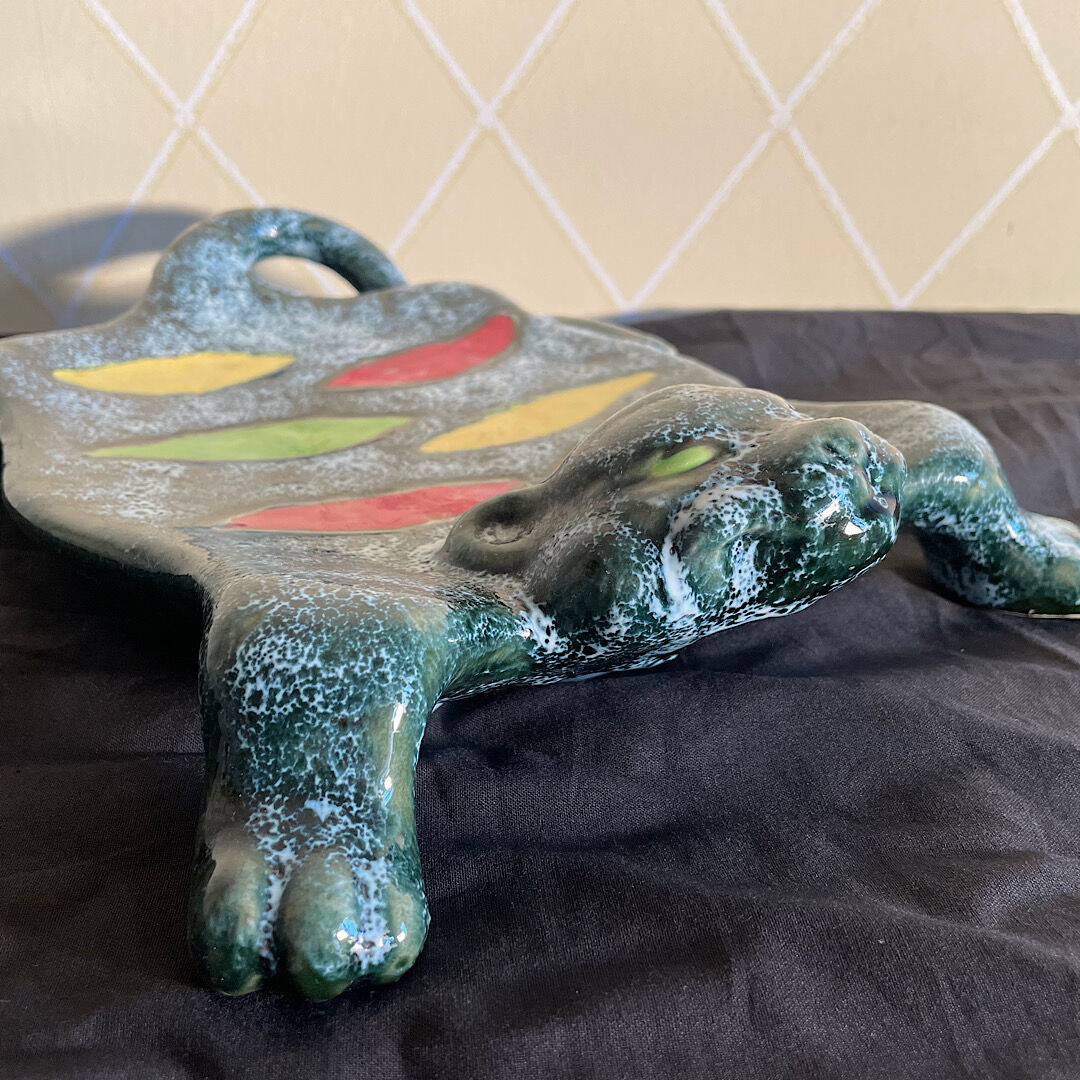 Empty vintage pocket Vallauris