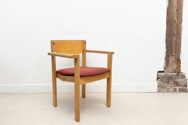 Chaise style scandinave chêne et bordeaux avec accoudoirs