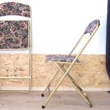 2 folding chairs with CHAISOR flower tapestry