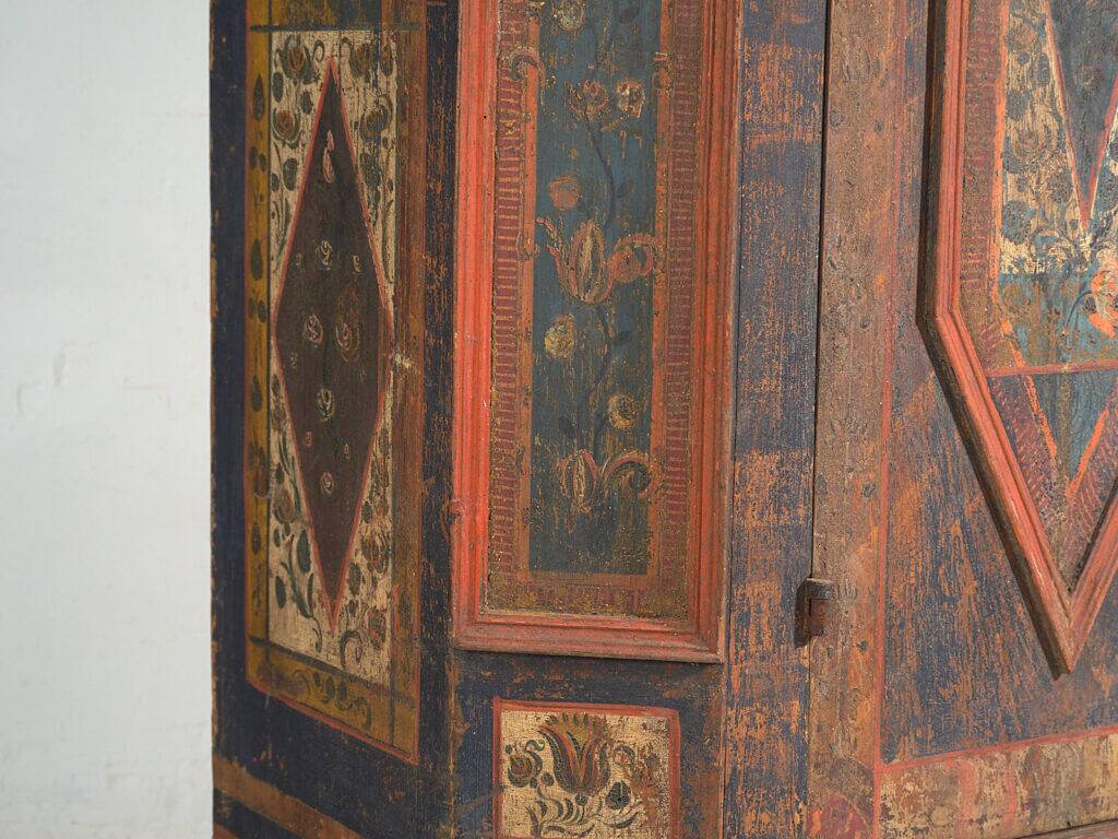 Polychrome wardrobe from Central Europe – Late 18th to early 19th century (c. 1780-1820)