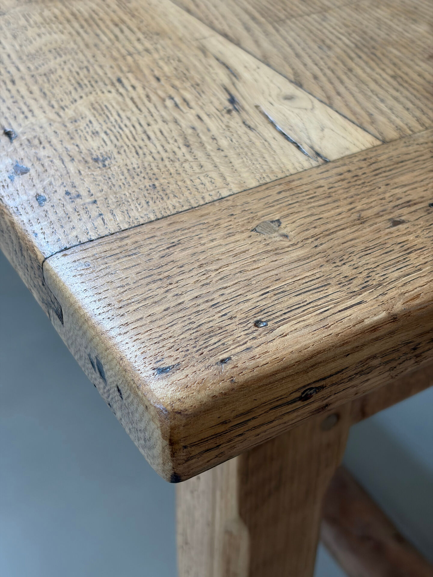 Farm table