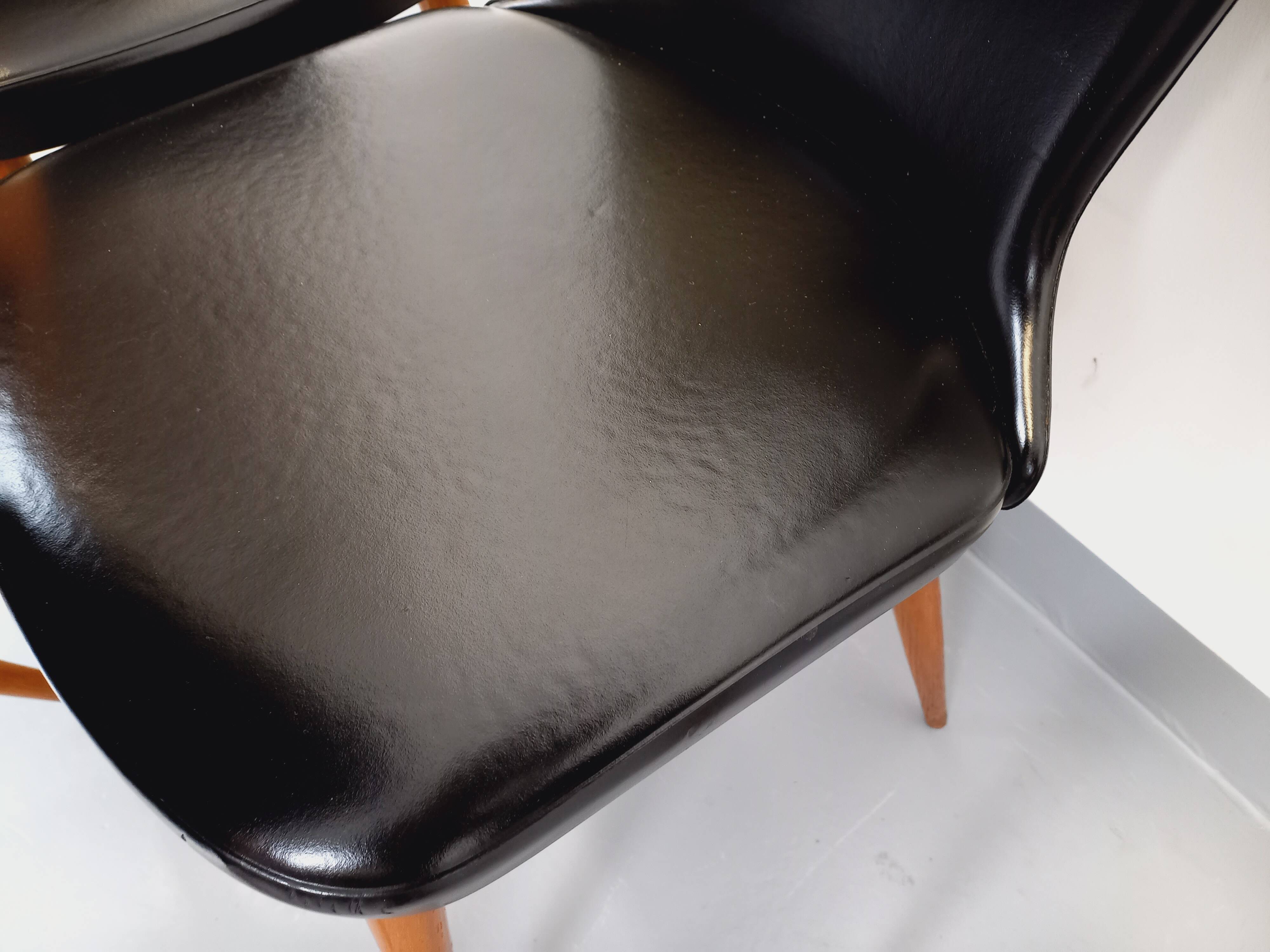 Set of 6 vintage Baumann Essor chairs in beech wood and skai