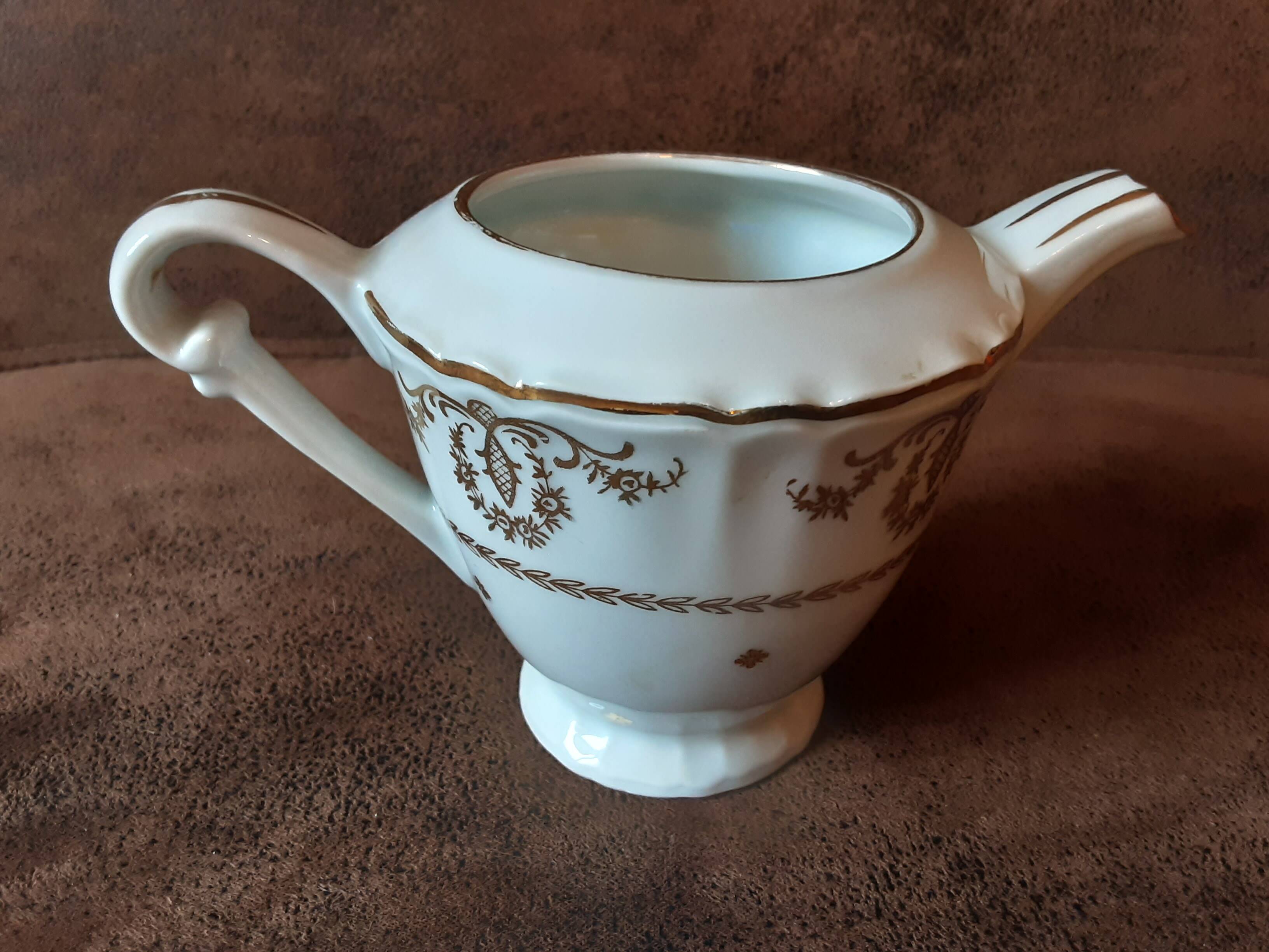 Luxury porcelain milk jug from the National Company