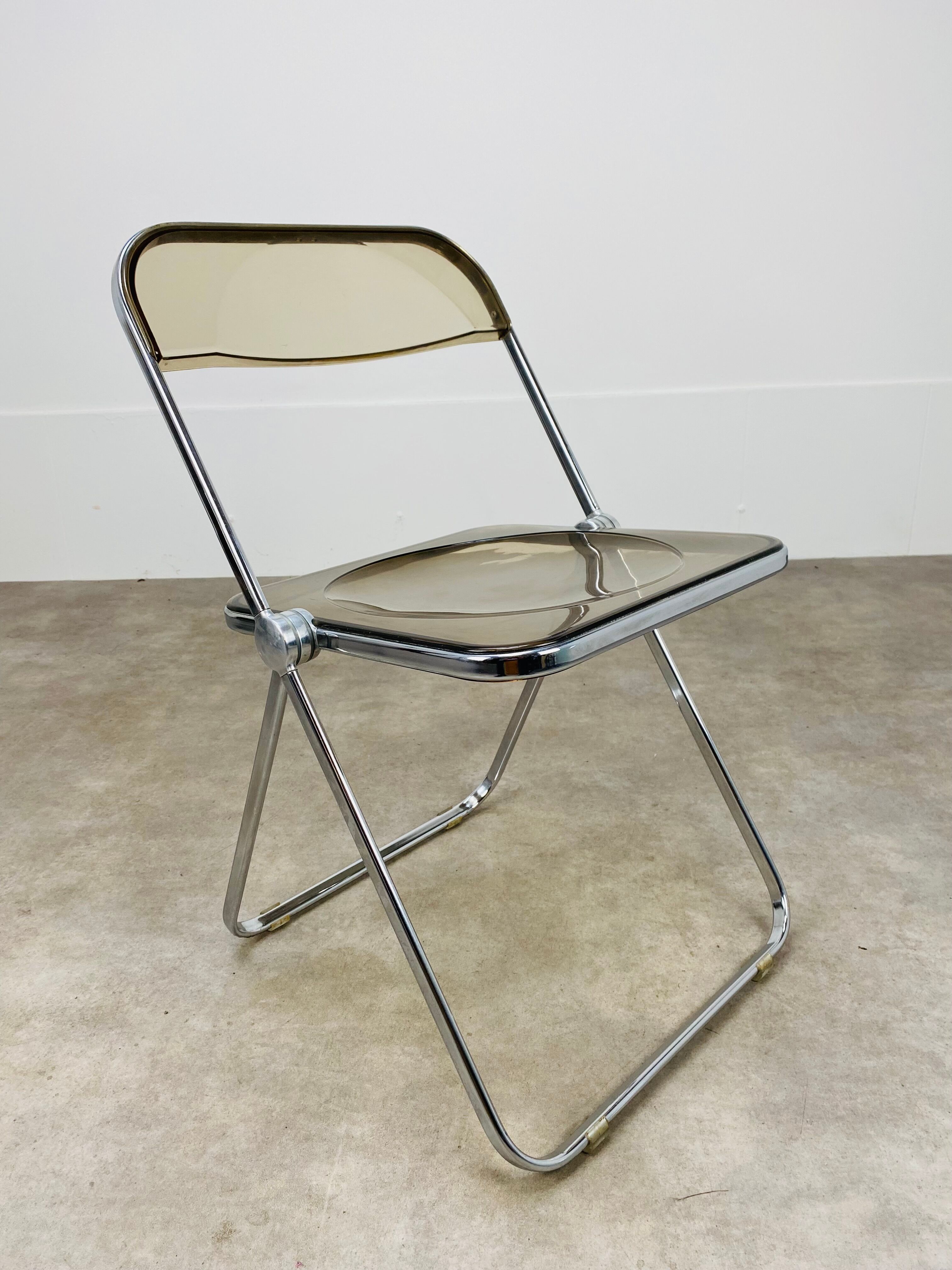 Plia chair by Giancarlo Piretti for Anonima Castelli