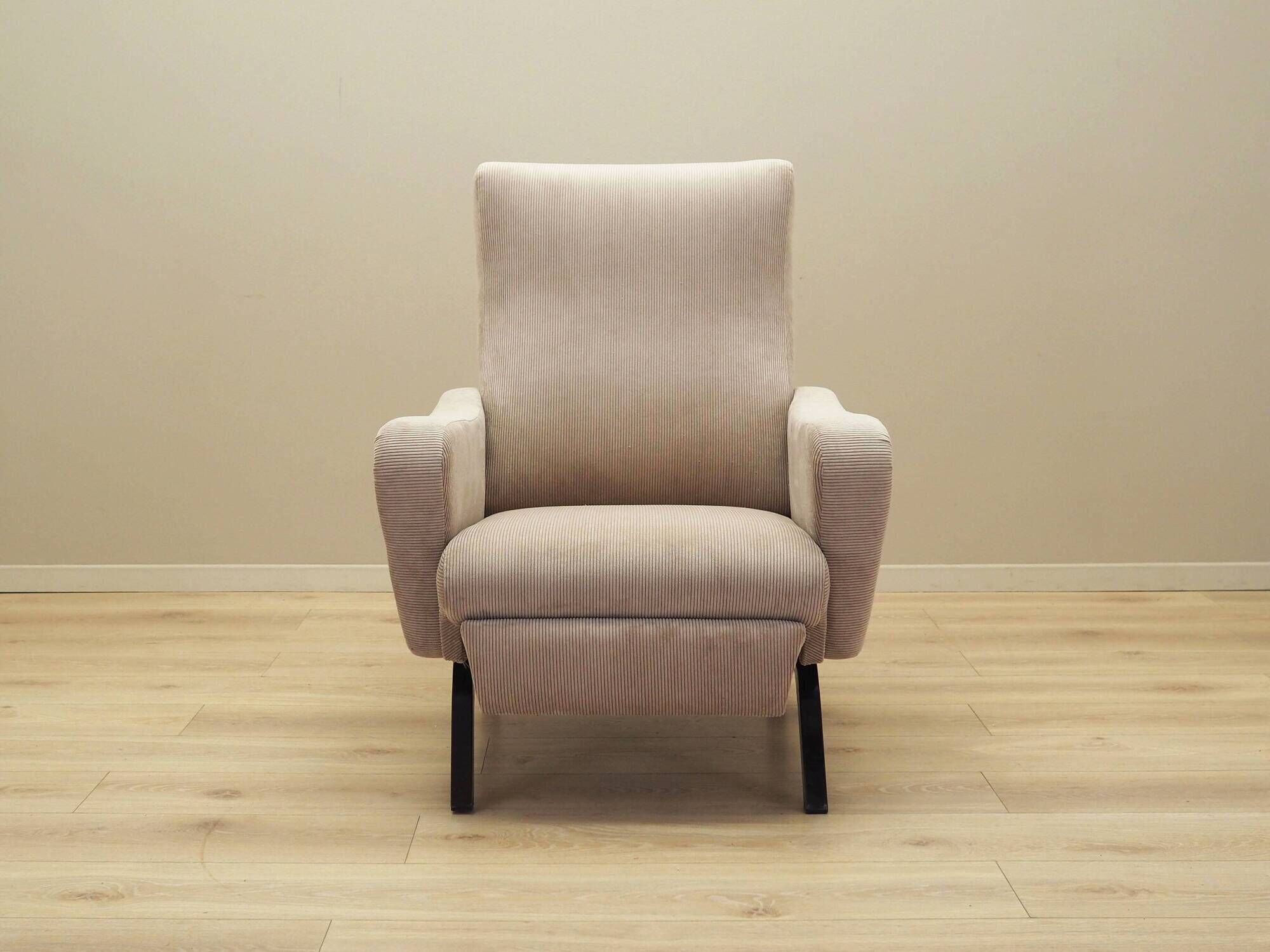 Adjustable armchair, Italian design, 1970s, production: Italy