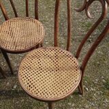 Suite 4 thonet chairs