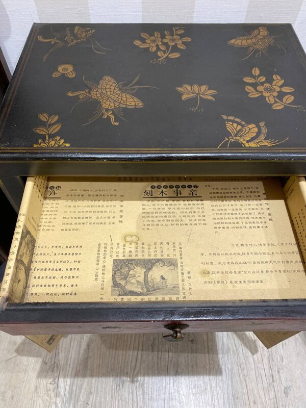 Chevet / meuble d'appoint asiatique ancien