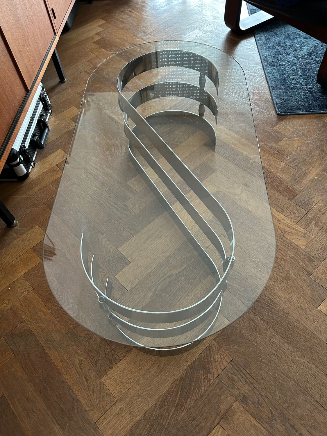 70s oval design coffee table in glass with chrome legs