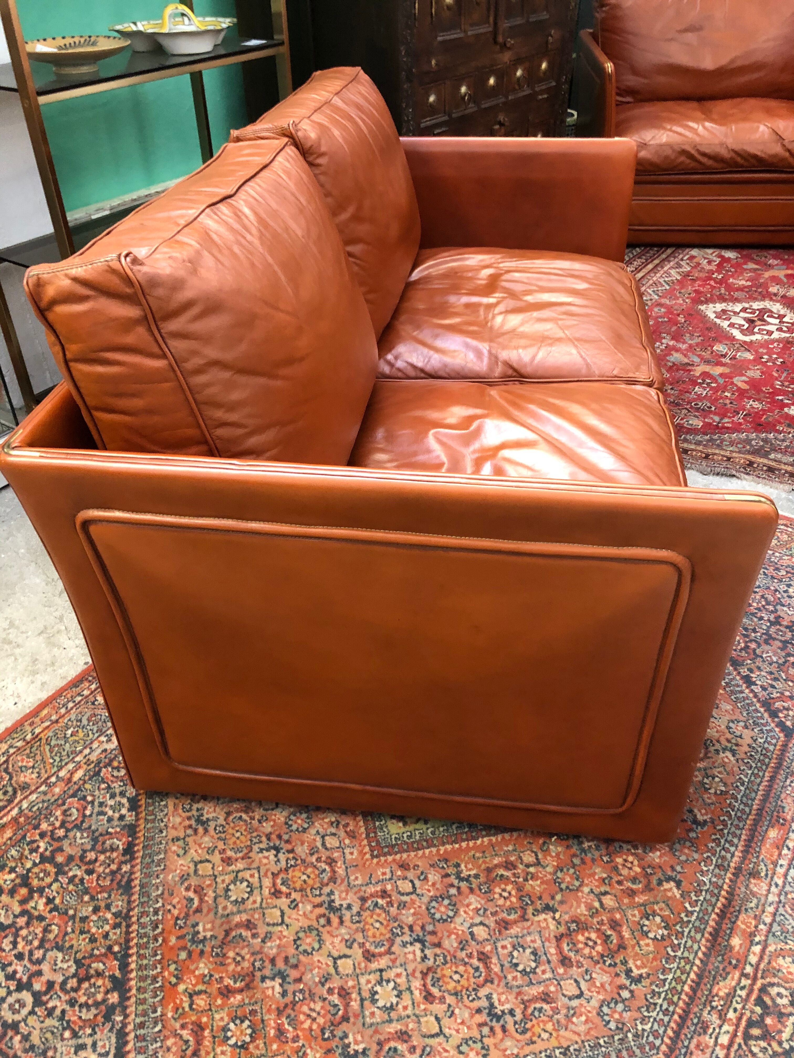 3-piece classic English leather lounge