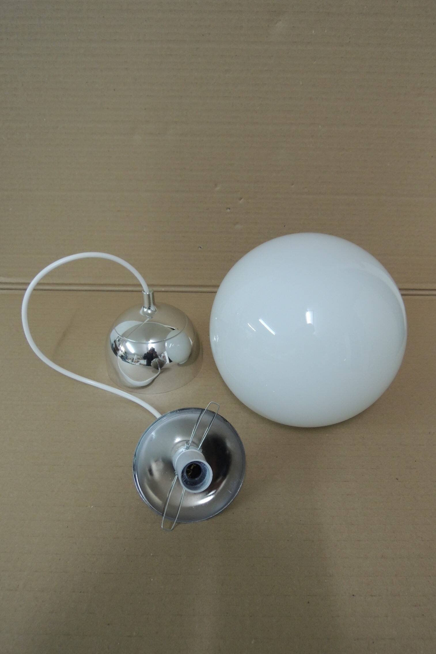 Ball pendant light