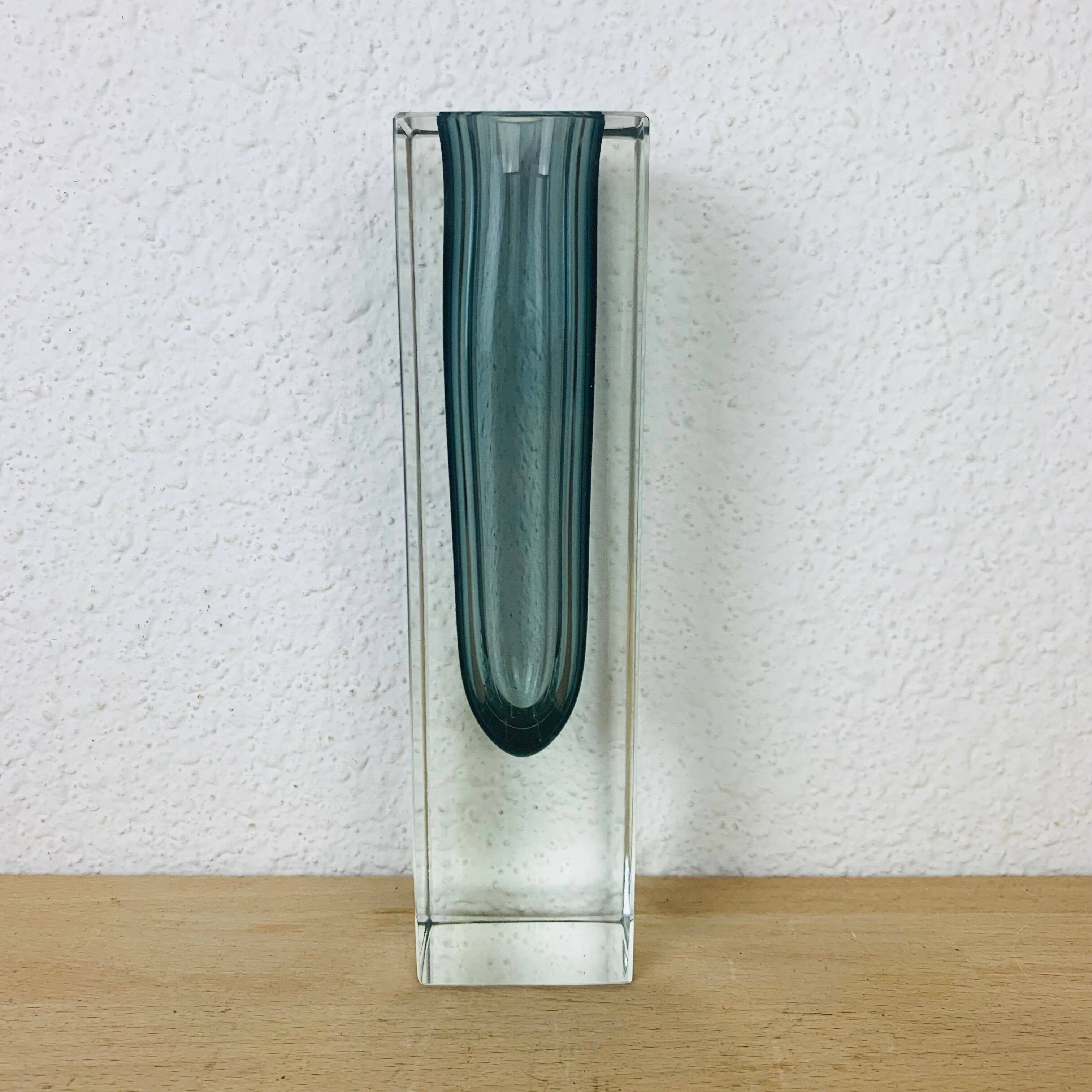 Sommerso vase soliflore in Murano glass