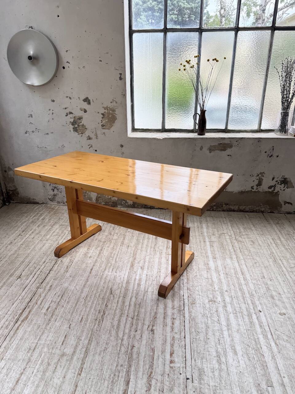 Perriand mountain furniture table 1970