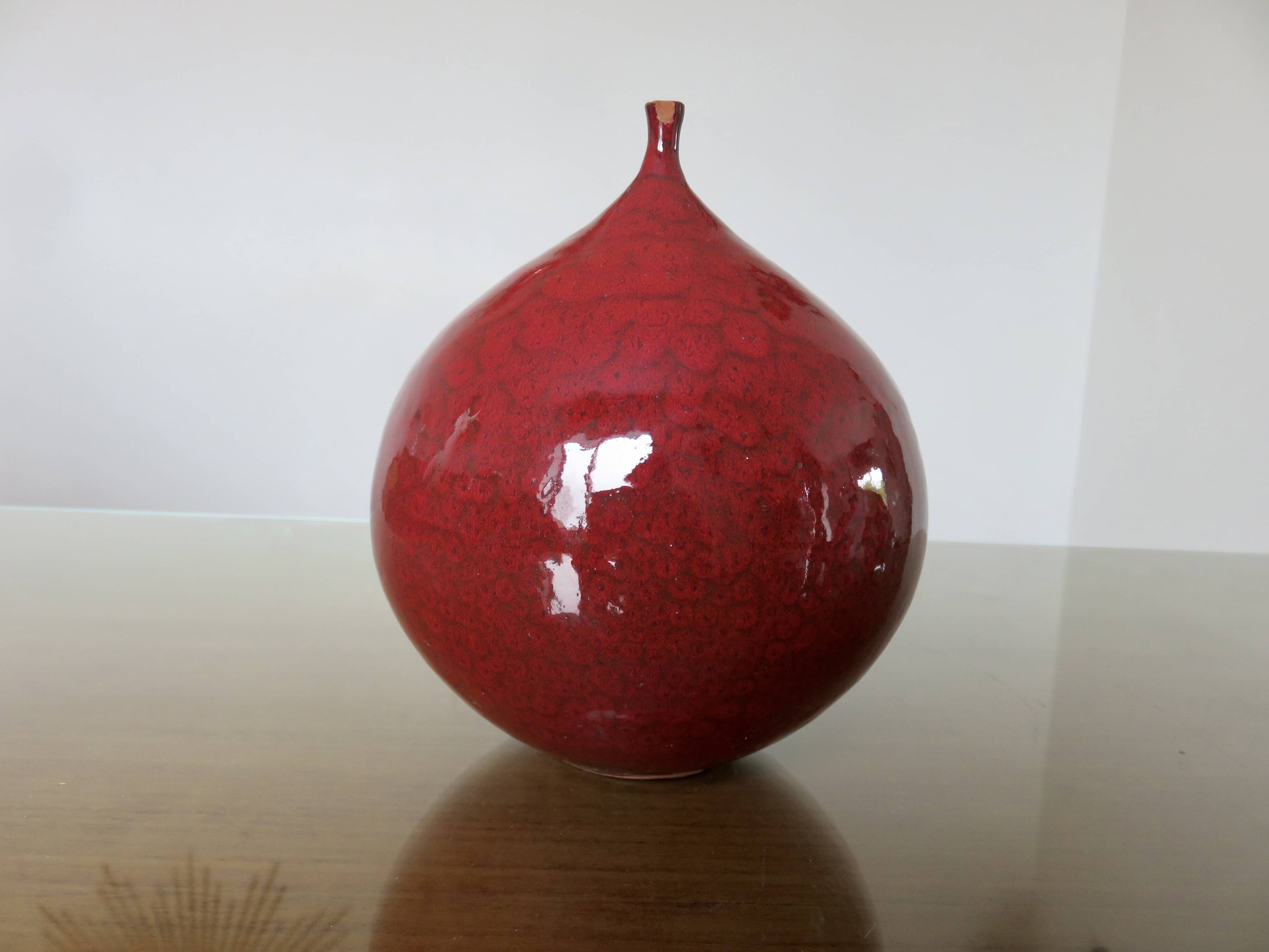 Vase "figue" en céramique rouge