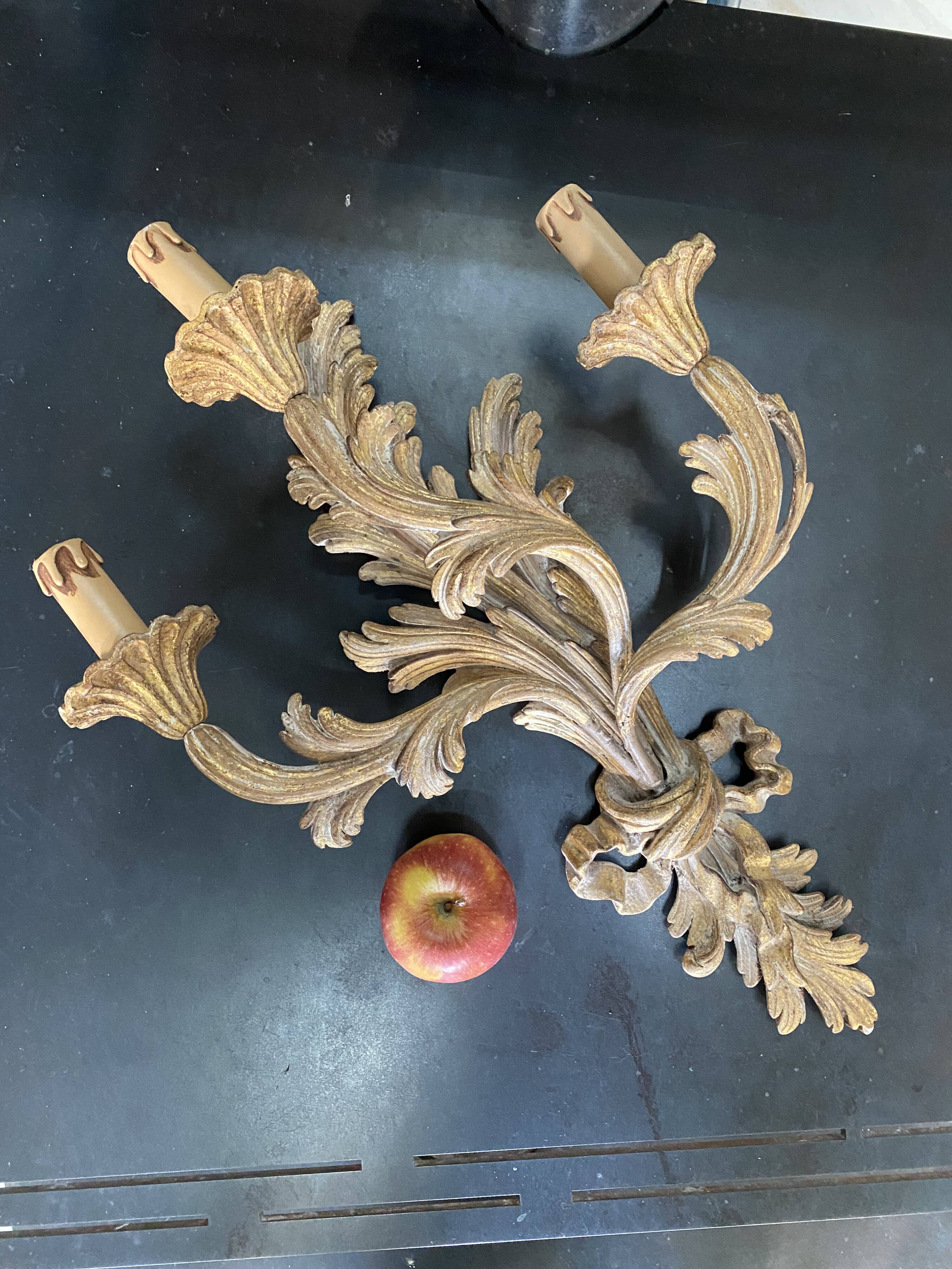 Golden wood wall light