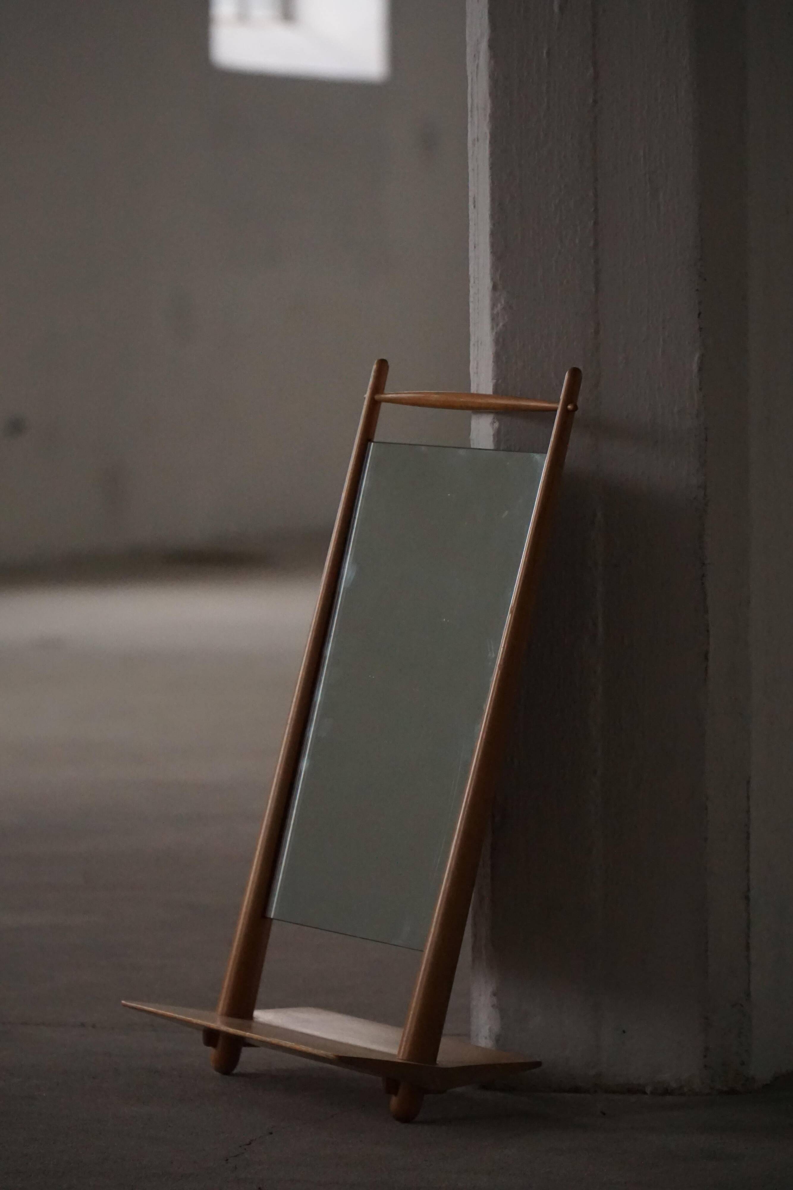 Scandinavian wooden table mirror, mid-20th century, 1950s-1960s.