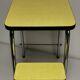 Tabouret / marchepied 3 marches vintage en formica jaune