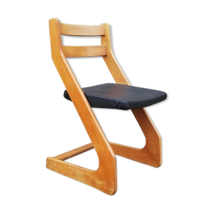 chaise moderniste des