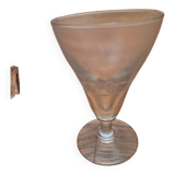 Verre sur pied gravés