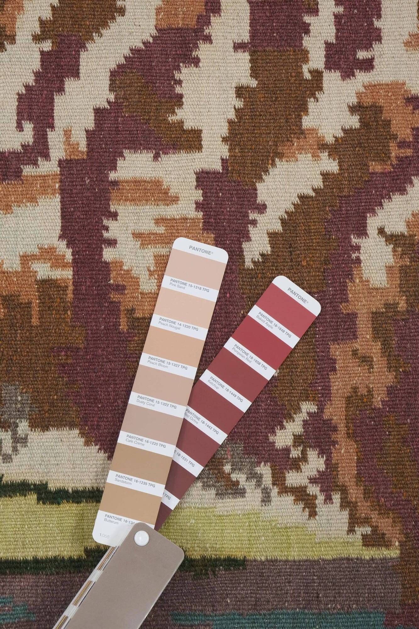 Vintage Turkish kilim, handwoven, 185x330 cm.