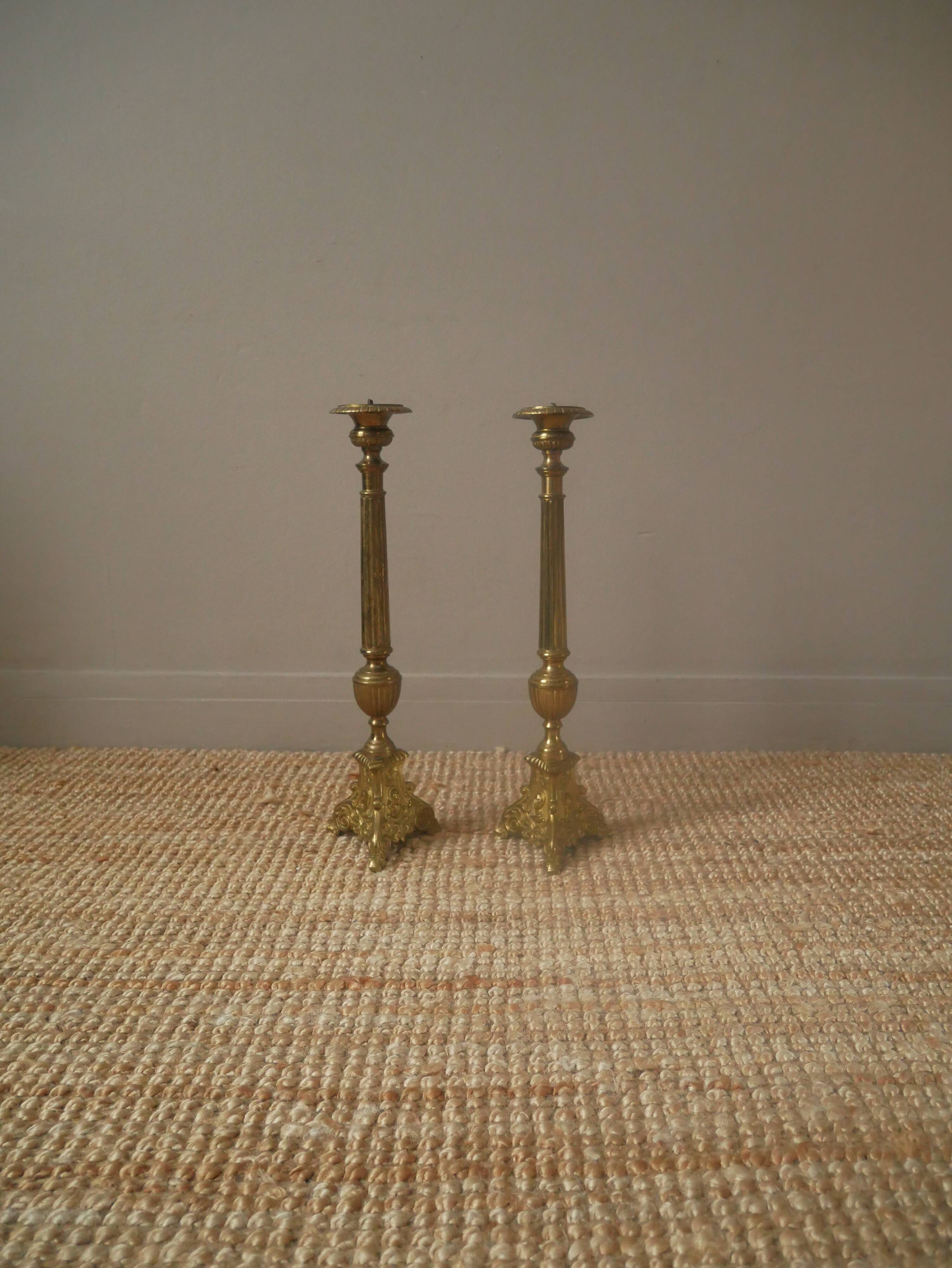 Paire de pique cièrge chandeliers candélabres bougeoirs antique religieux laiton décoration campagne