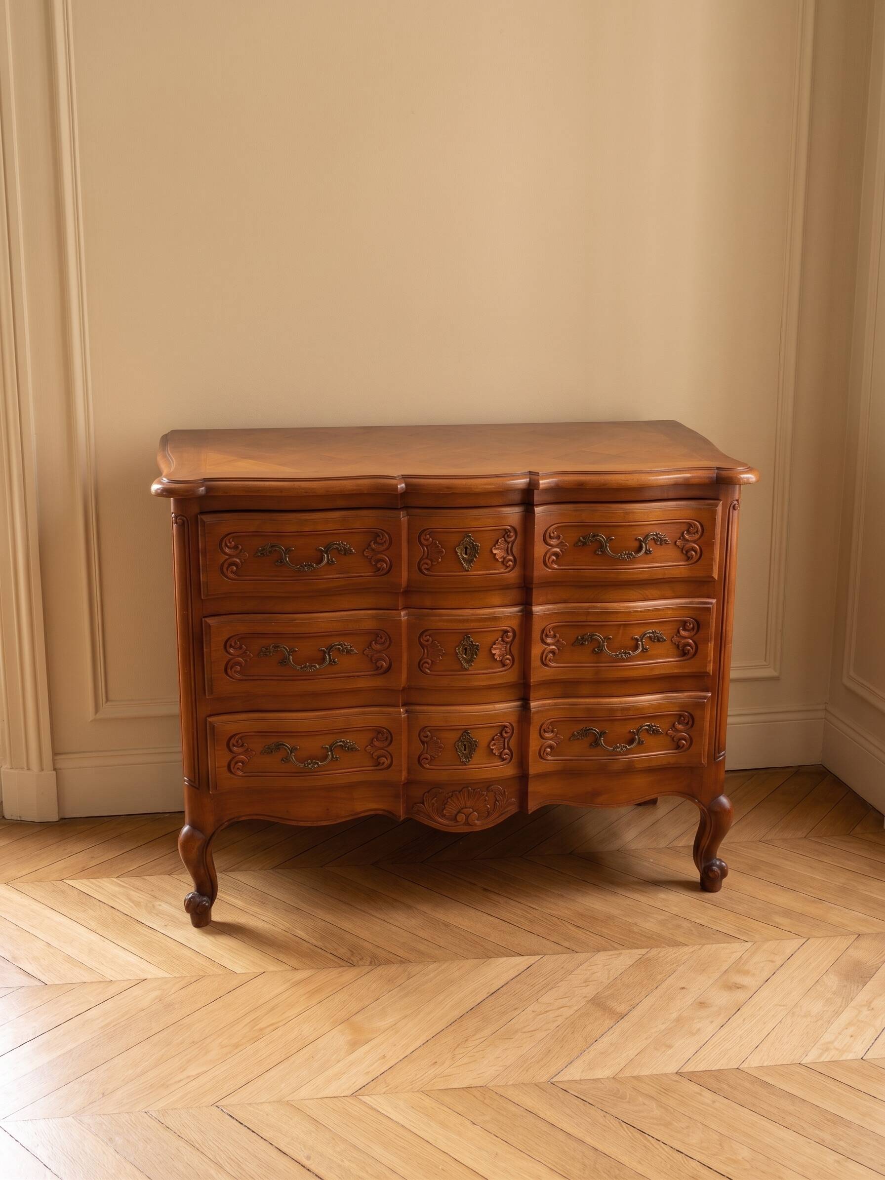 Louis XV commode