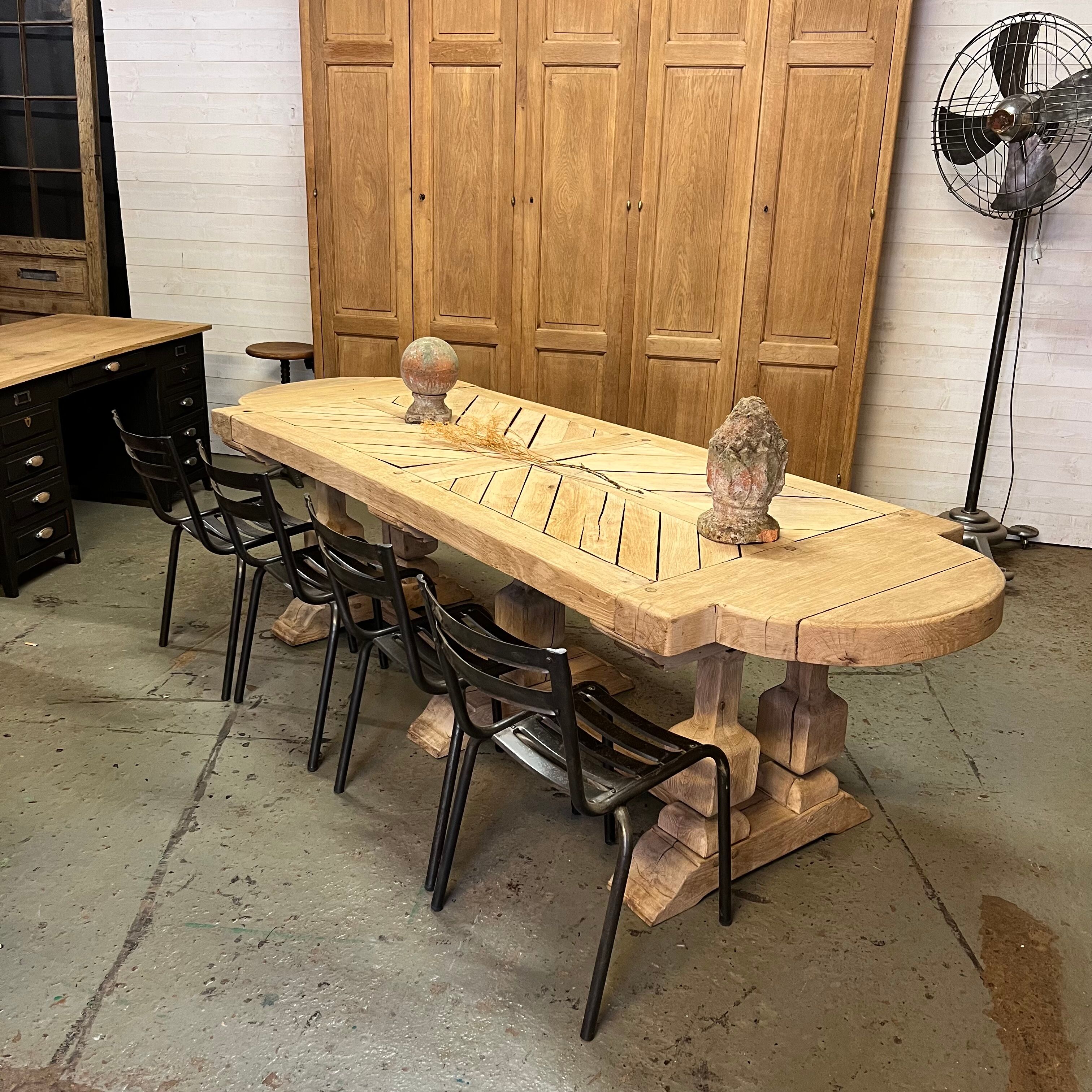 Table monastère en chêne massif