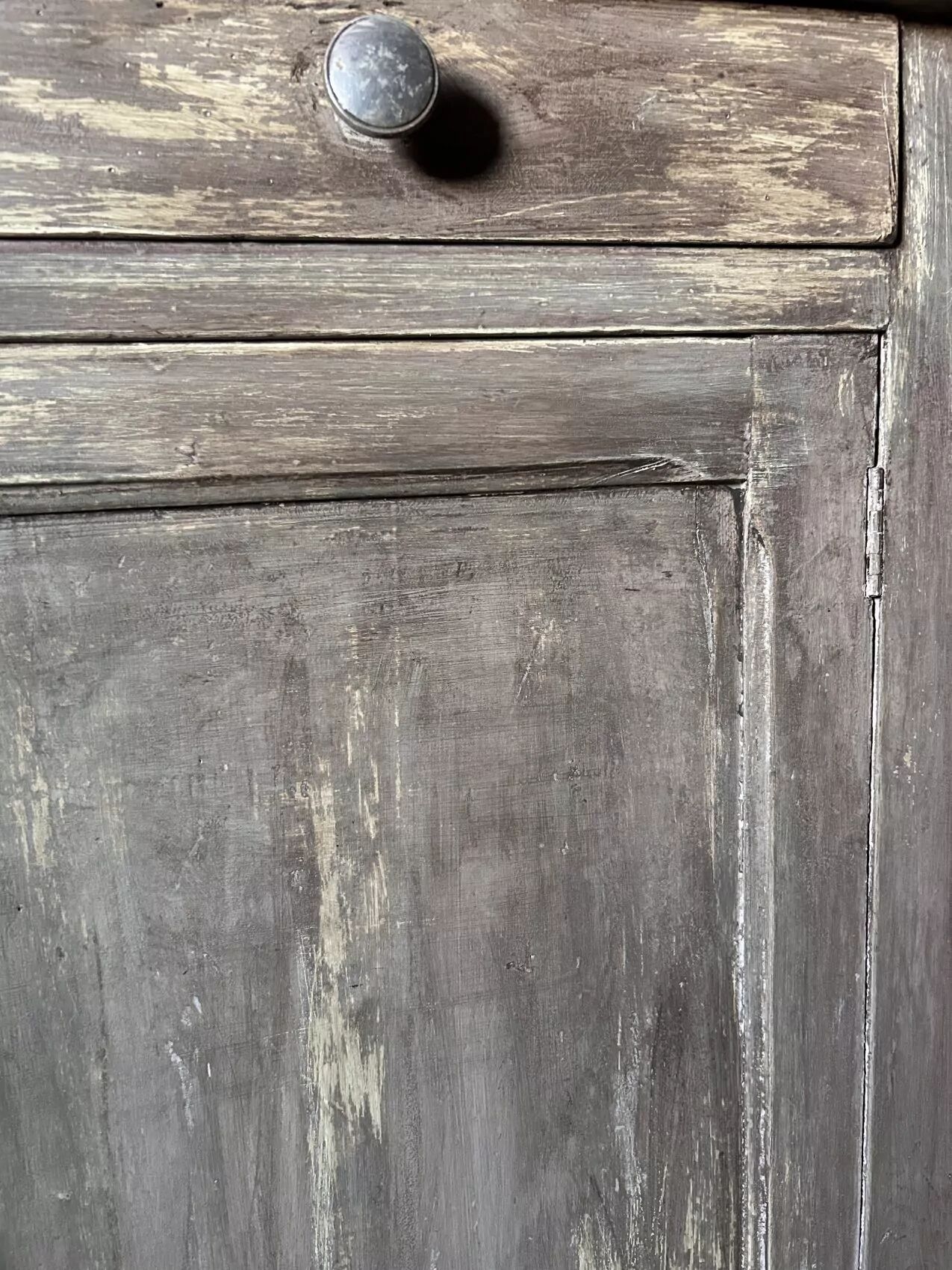 Parisian buffet in beech from the early 20th century with an antique finish.