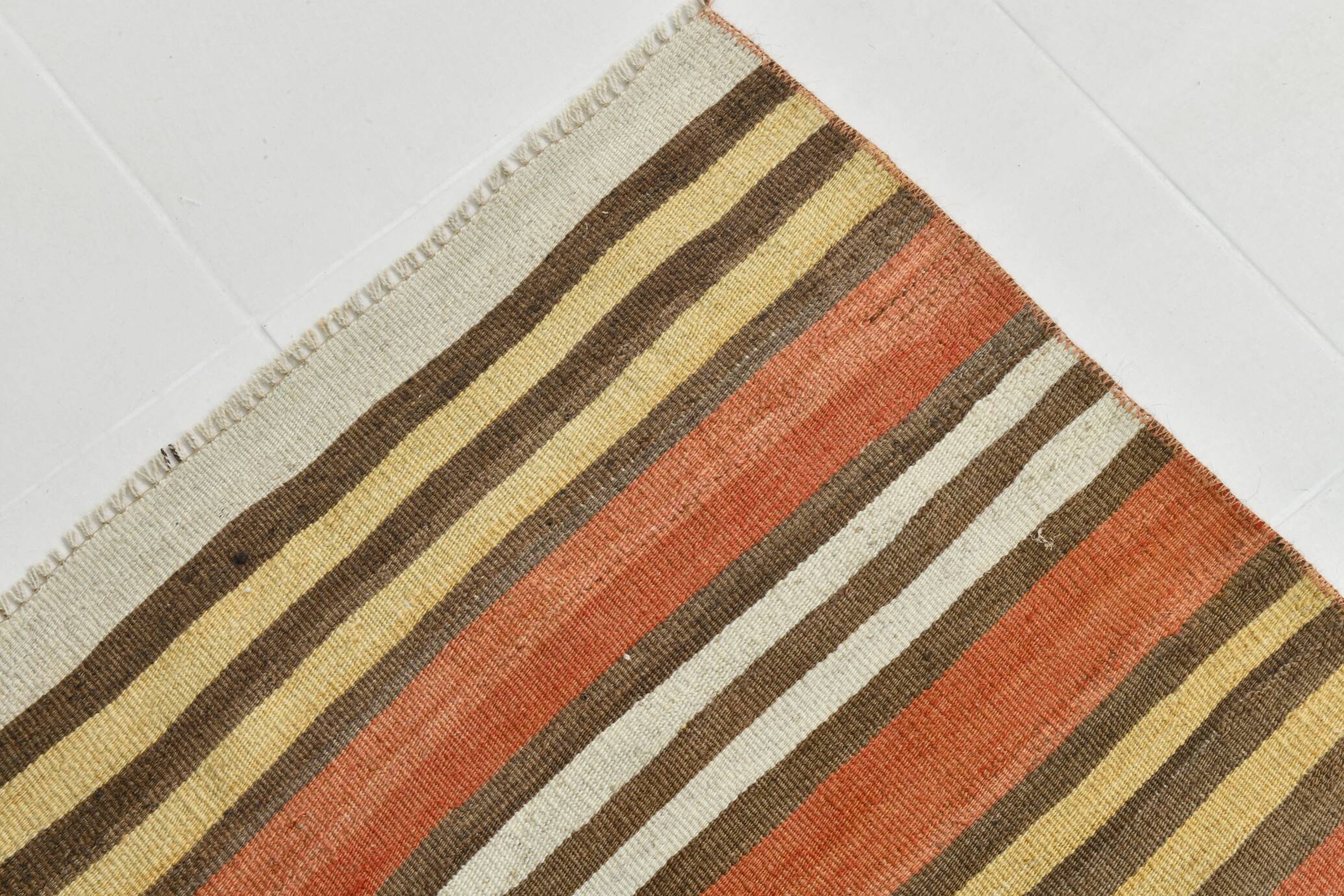 Tapis Kilim Vintage Rayé, Long Format aux Tons Chauds Boho, 65x366
