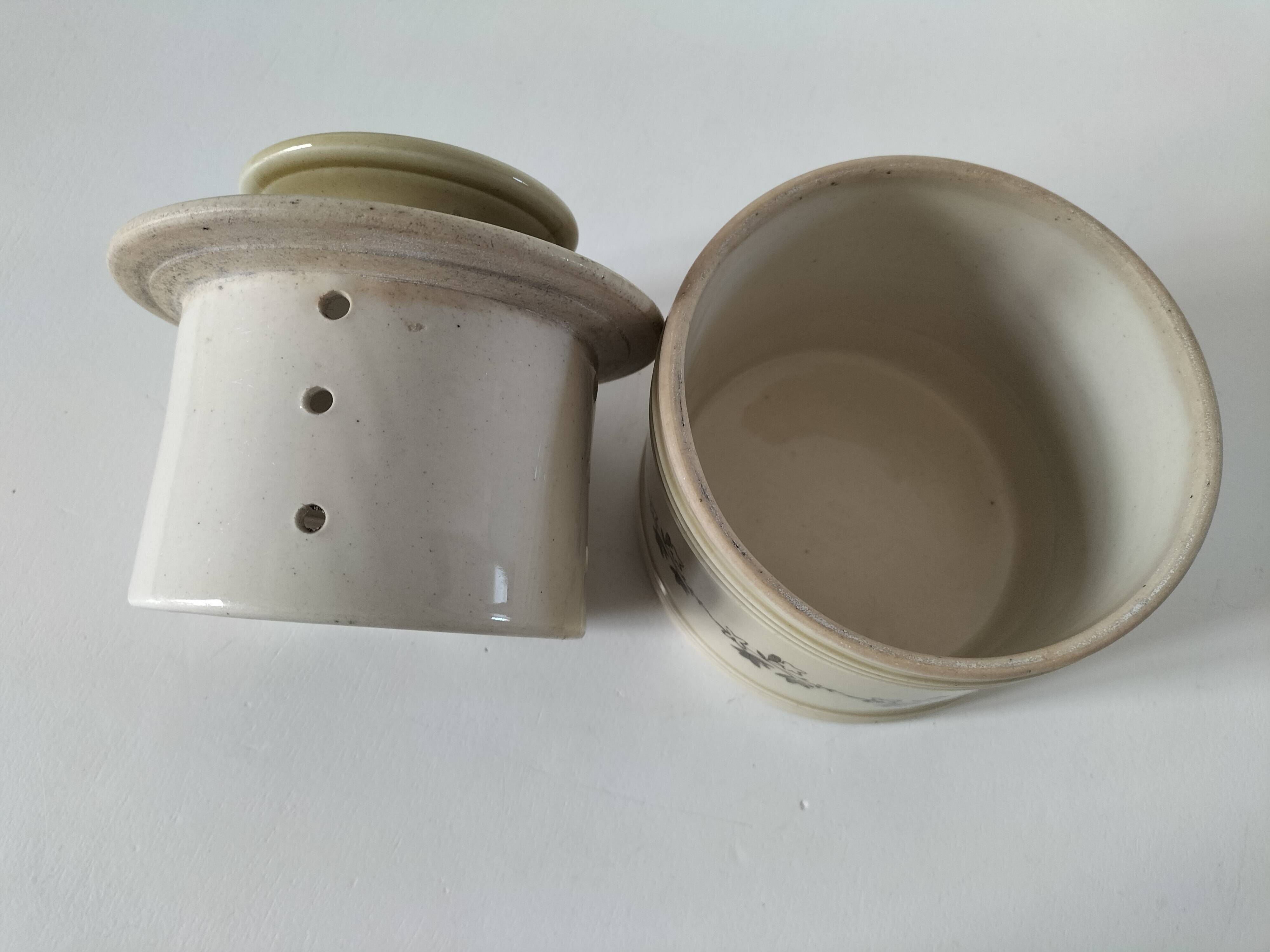 Beurrier à eau Saint-Uze Revol, décor lierre, modèle n°312, avant 1911