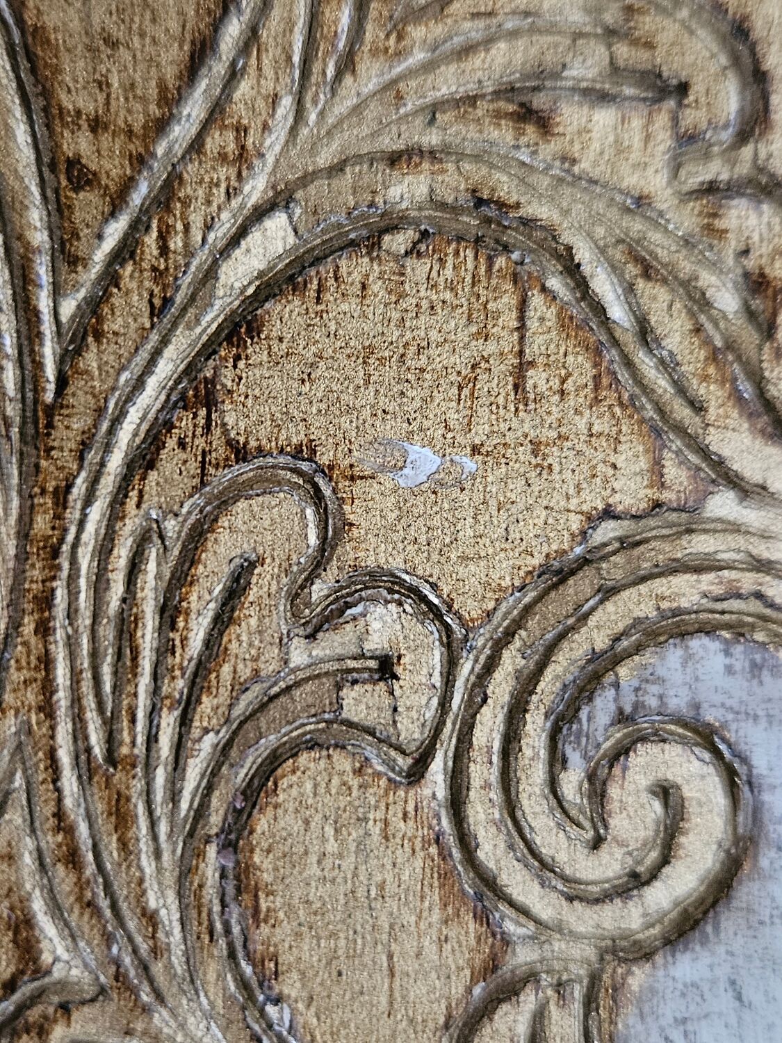 Florentine gilded wooden top