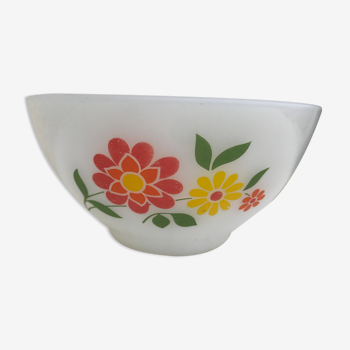 Vintage flower arcopal bowl