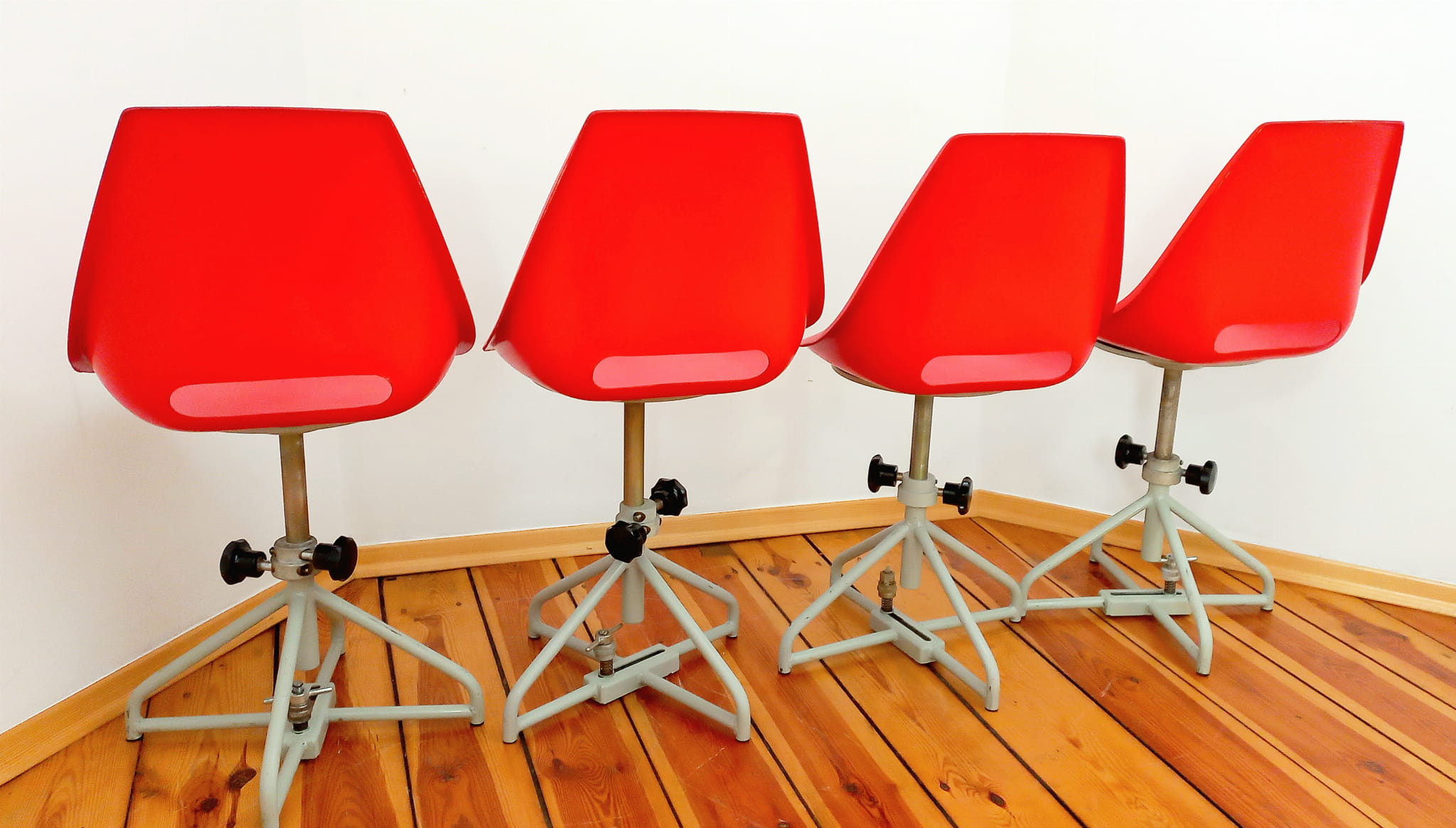 Swivel chair proj. M. Navratil for Vertex, Czechoslovakia 60"