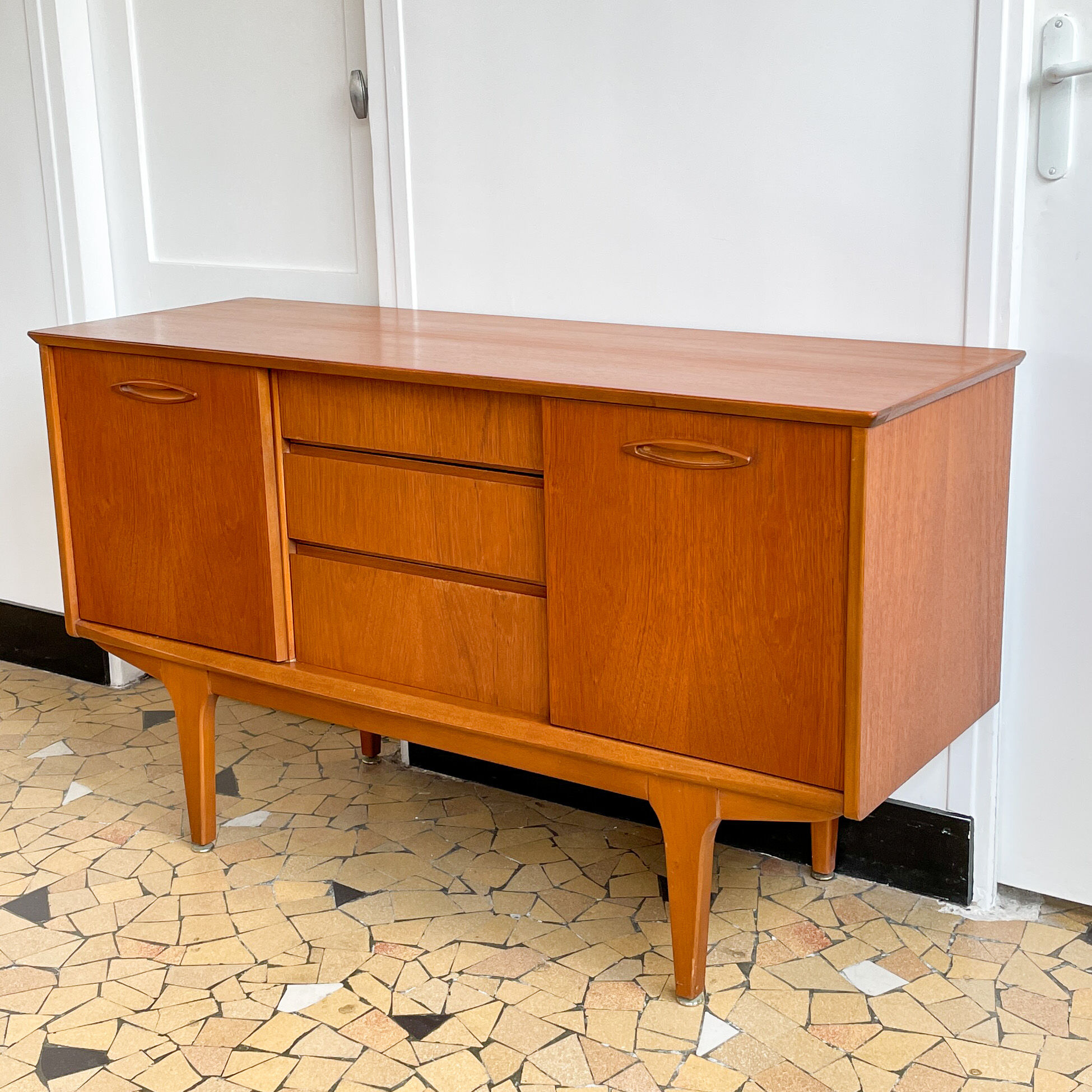 Jentic Enfilade 128cm