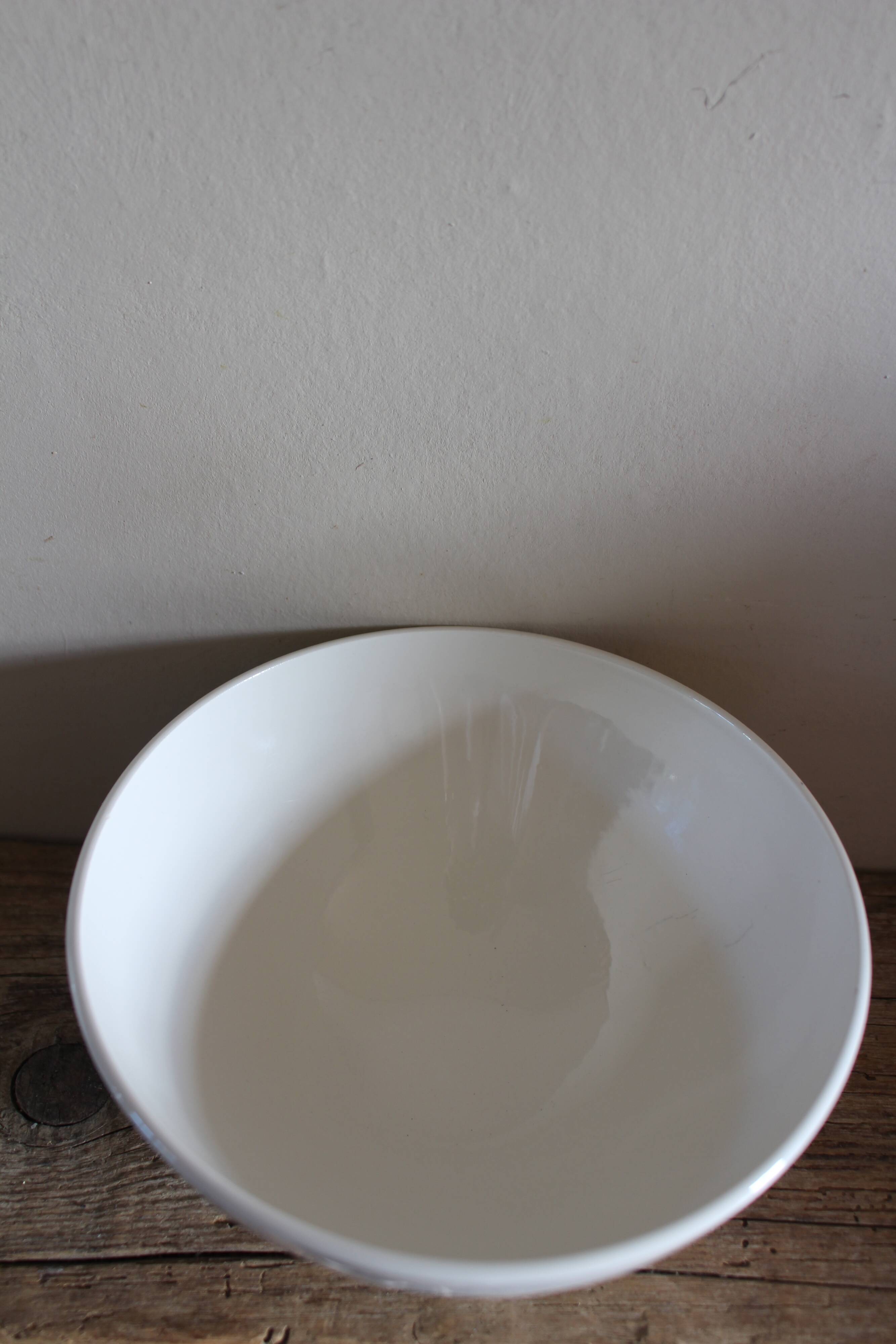 Large vintage apple ribbed footed bowl