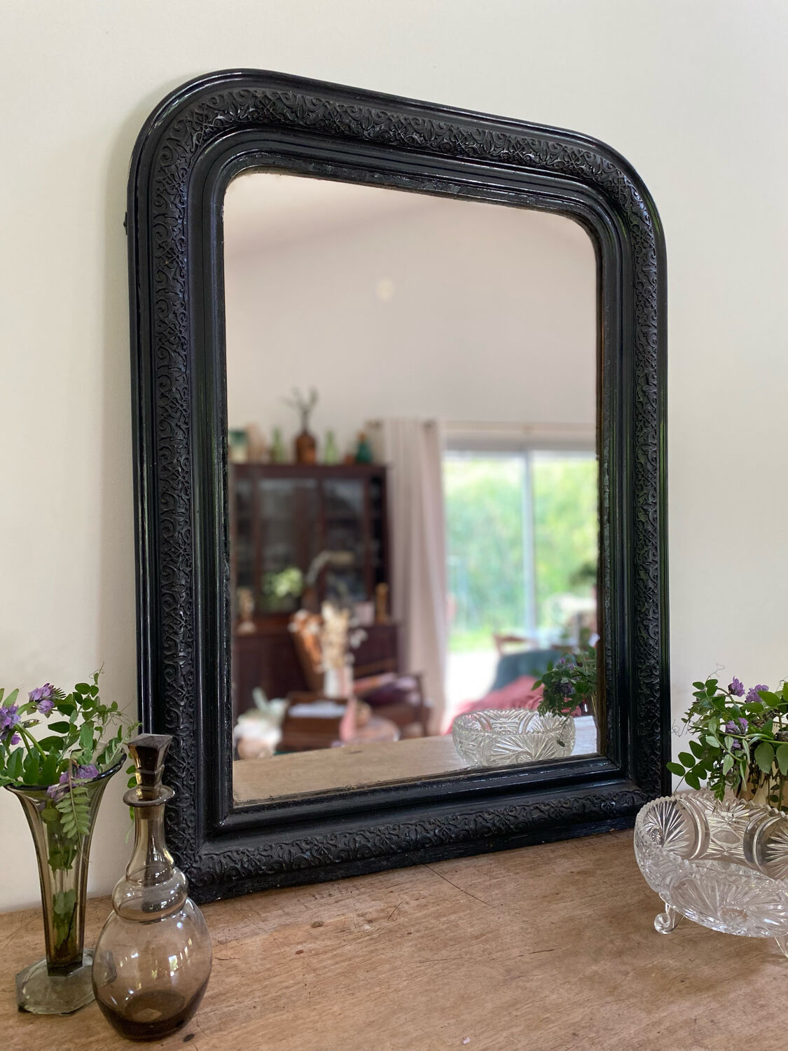 Louis Philippe period mirror with a plate repainted in black