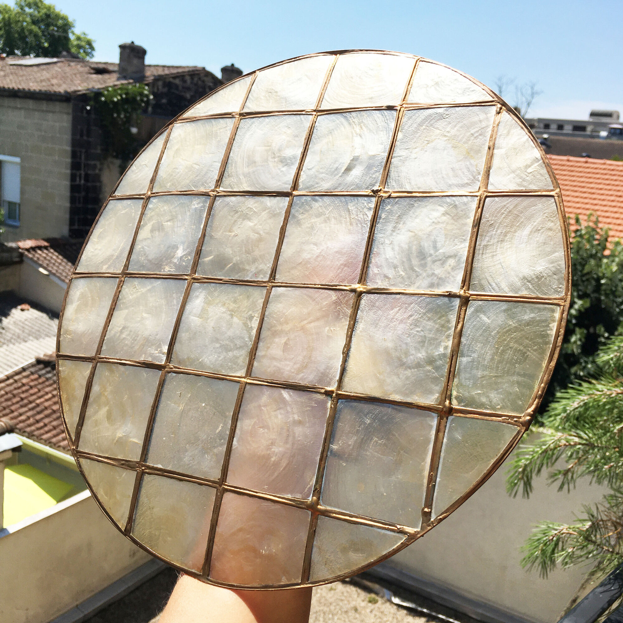 Applique ronde en nacre vintage