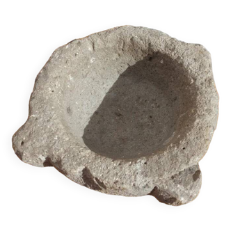 Ancien mortier en pierre