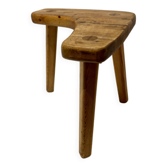 "Free Form" stool in pine – Stig Sandqvist (attr.), Sweden