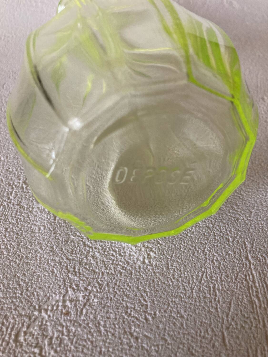 Small uraline carafe