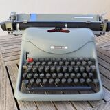 Machine à ecrire hispano olivetti