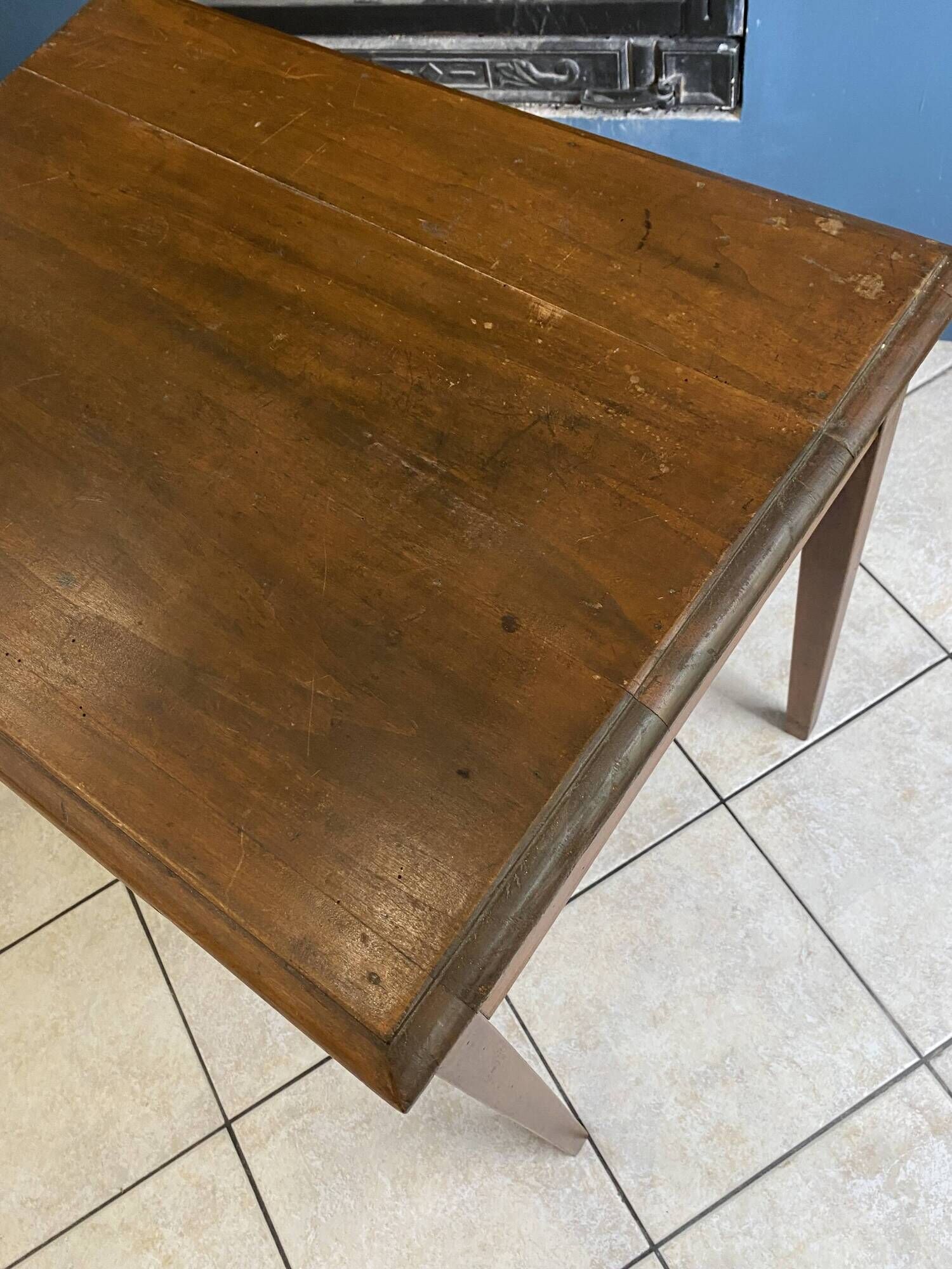 Desk with a large solid oak drawer from 1950, 78x58cm.