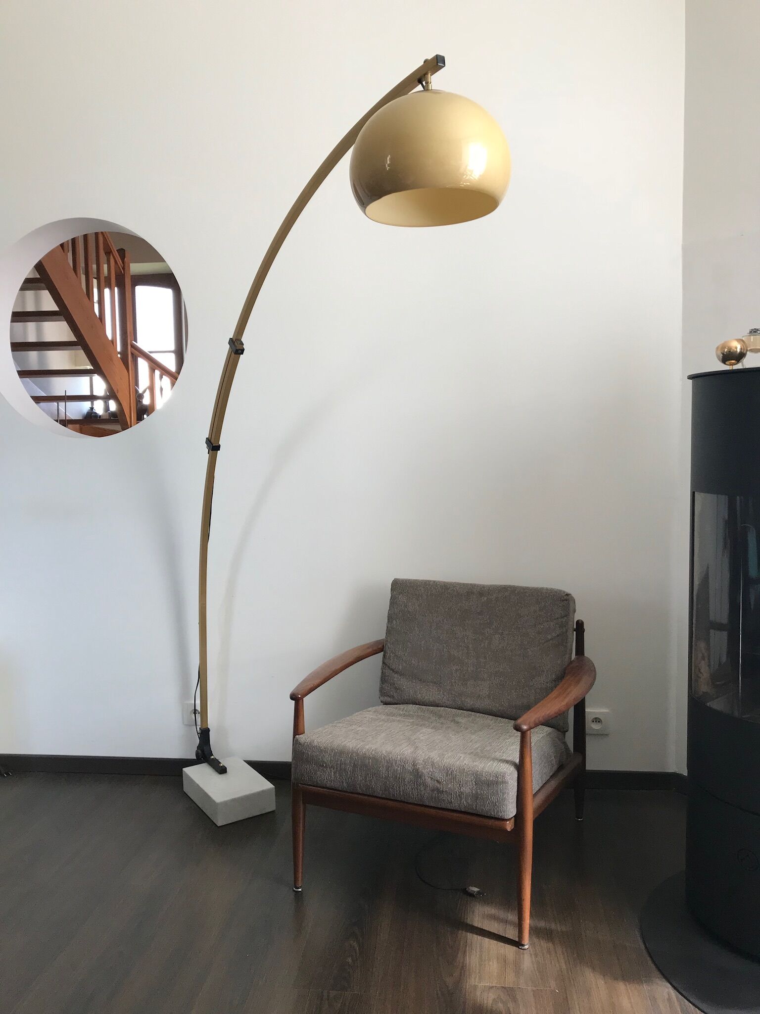 Arc floor lamp gilded stretch 70s