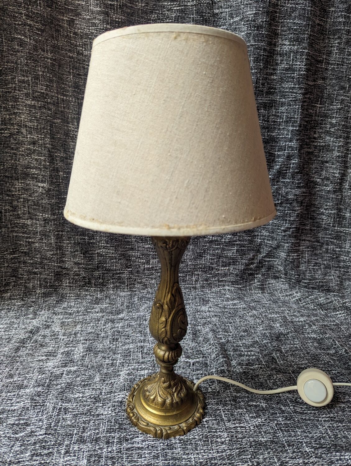 Baroque style lamp in bronze